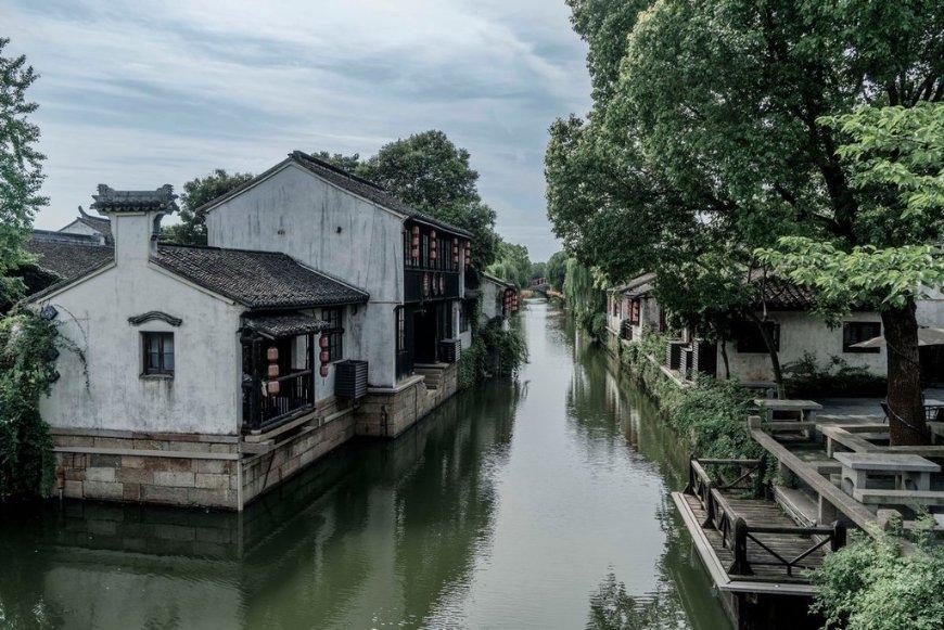 发现冷知识的雨天贴瓷砖会以后一直返潮吗?平台 - 分享惊喜的知识宝库